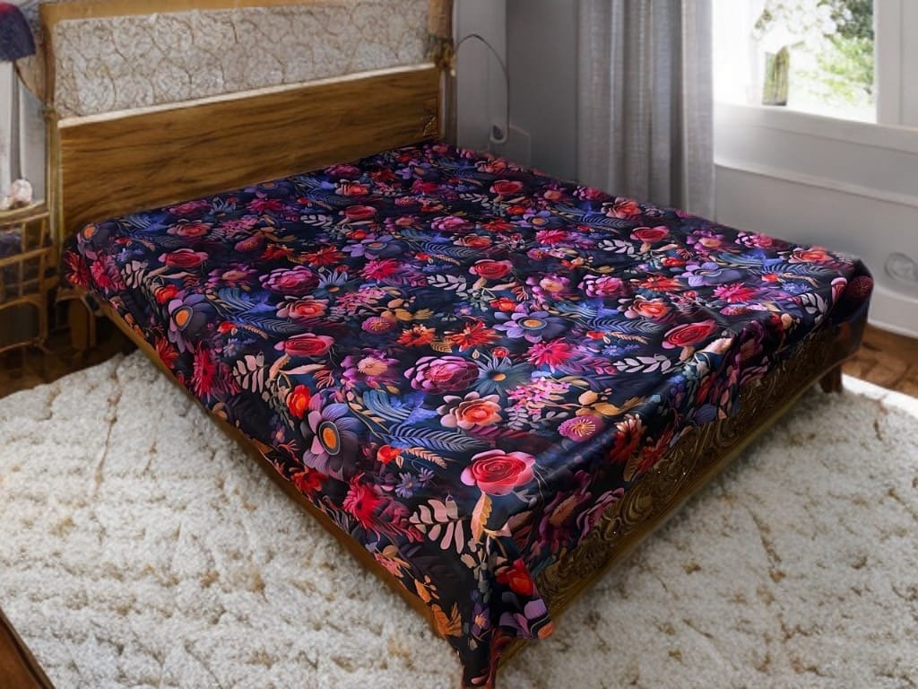 ৭/৮ ফিট ওয়াটারপ্রুফ বেডশীট বালিশ কভার ছাড়া