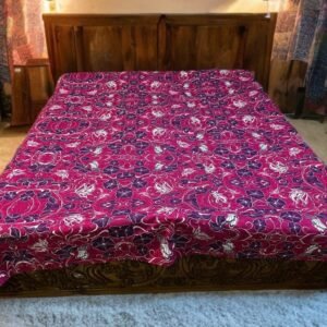 ৬/৭ ফিট ওয়াটারপ্রুফ বেডশীট বালিশ কভার ছাড়া