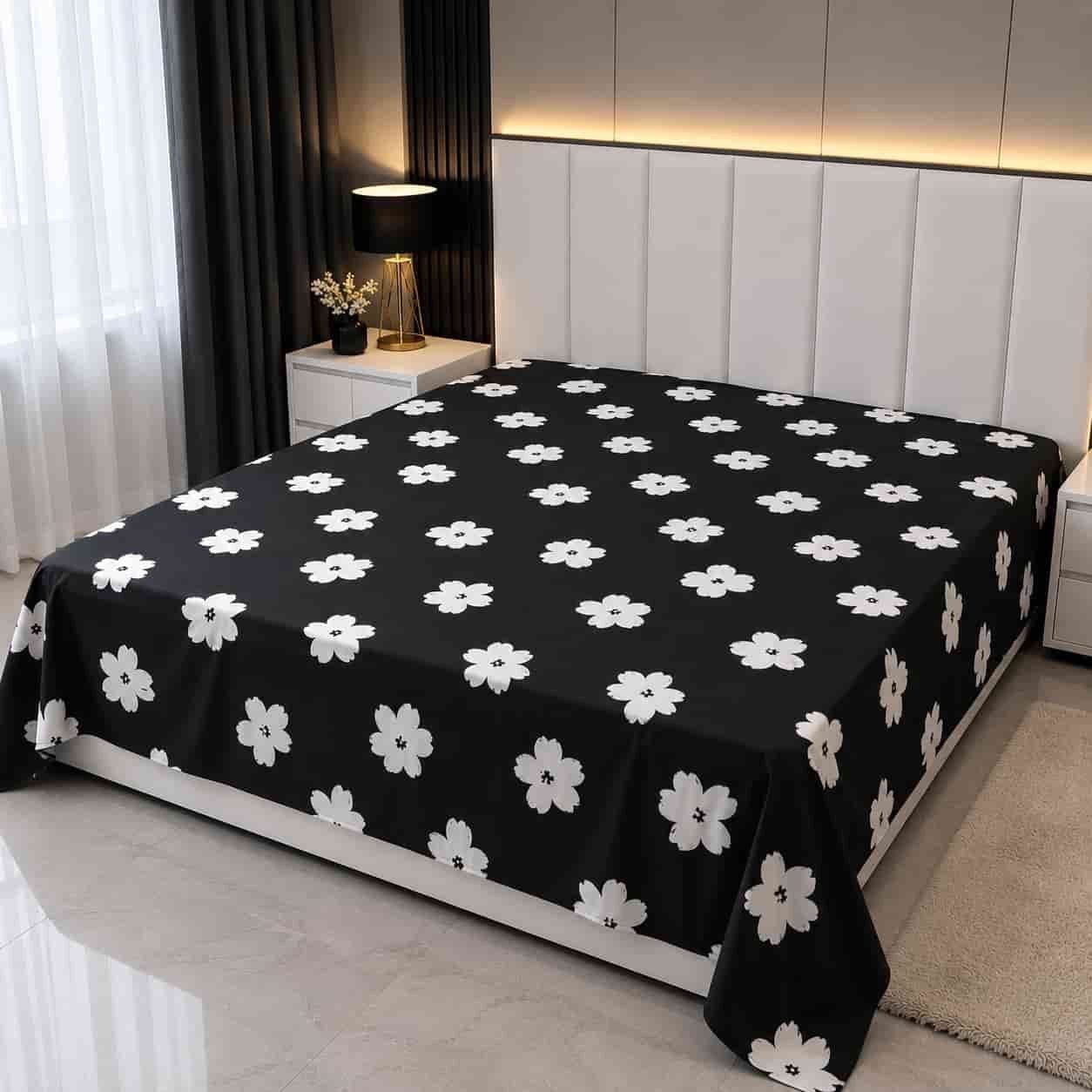black flower print 7/8 ফিট ওয়াটারপ্রুফ বেডশীট বালিশ কভার ছাড়া